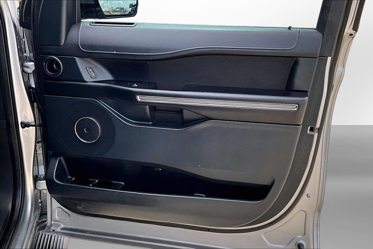 Used 2021 Ford Expedition Max XLT RWD image 27