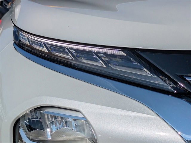 New 2025 Mitsubishi Outlander ES image 10