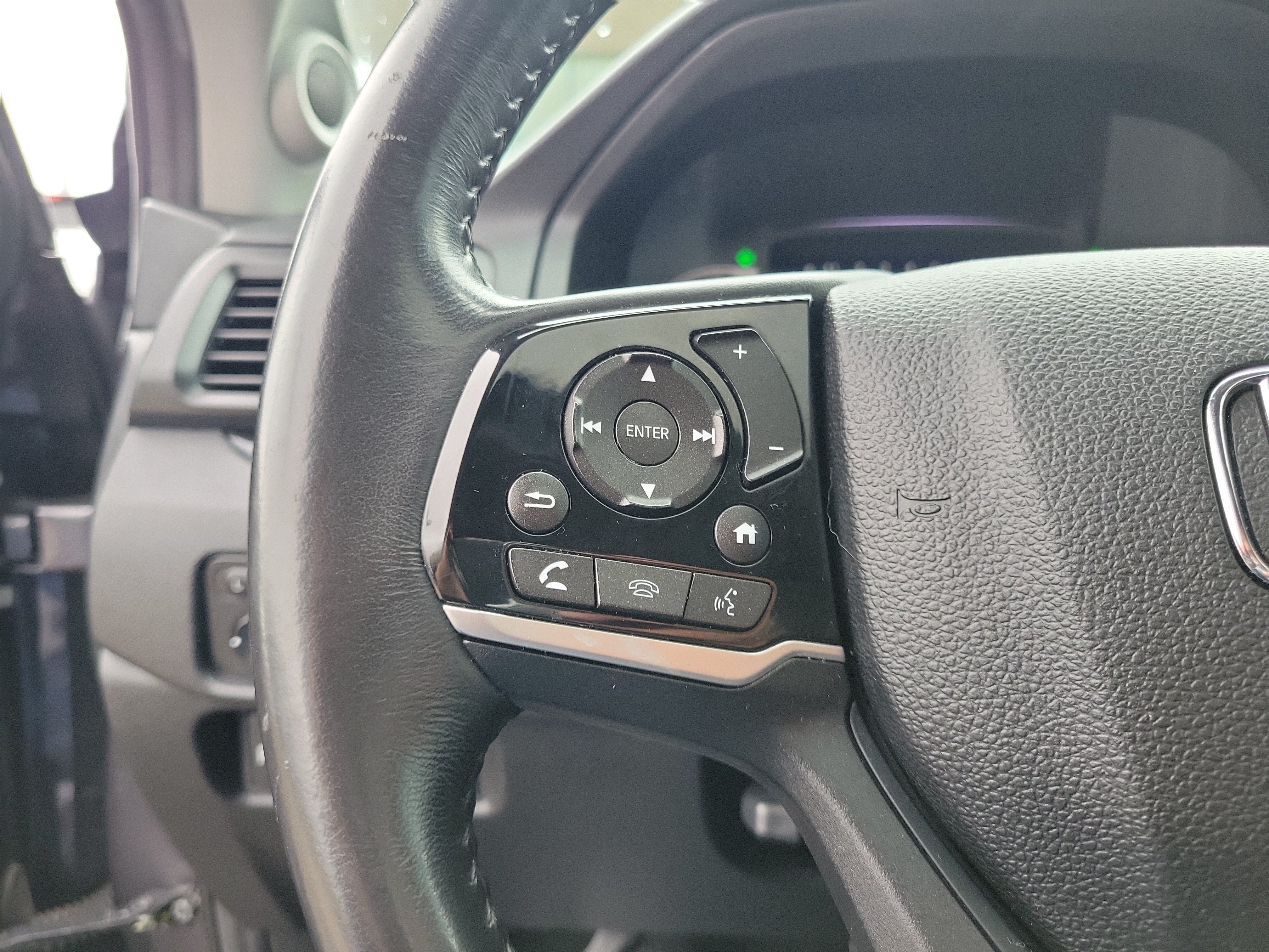 Used 2019 Honda Pilot Touring image 21