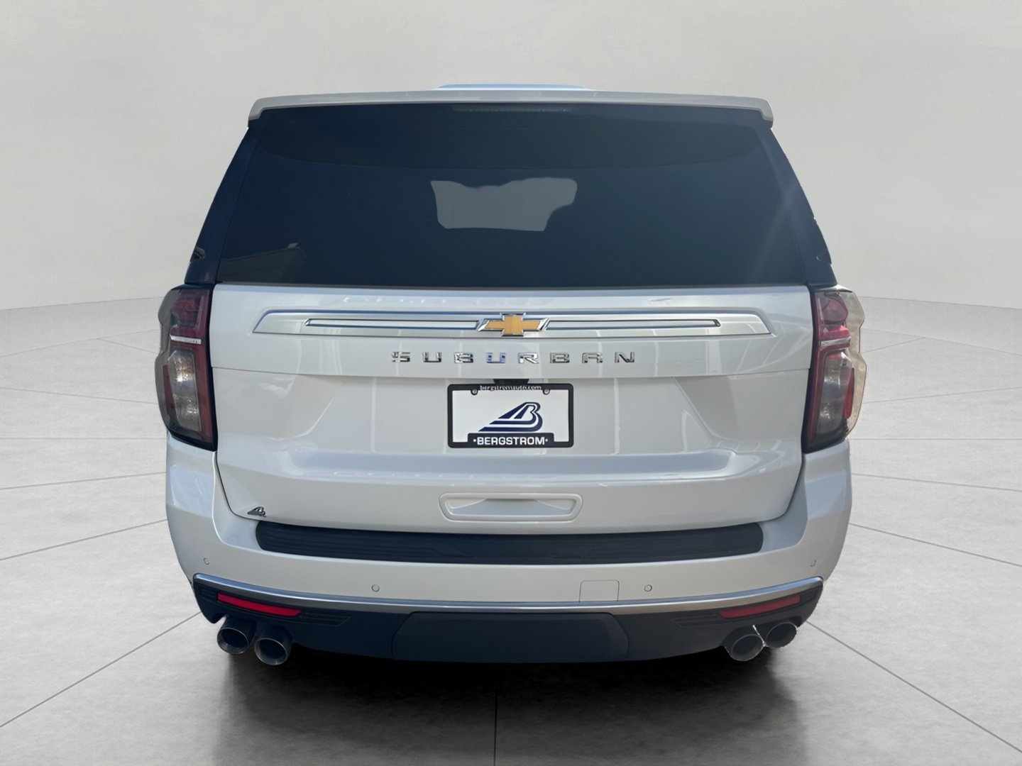 Used 2023 Chevrolet Suburban High Country AWD/4WD image 5