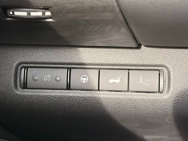 New 2026 Nissan Pathfinder Platinum image 32