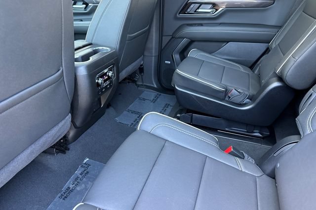 New 2026 GMC Yukon Elevation w/ Elevation Premium Package AWD/4WD image 13
