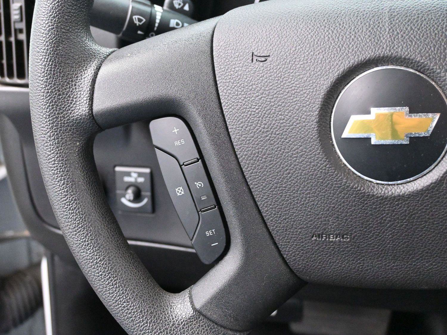 Used 2022 Chevrolet Express 2500 w/ Driver Convenience Package image 18