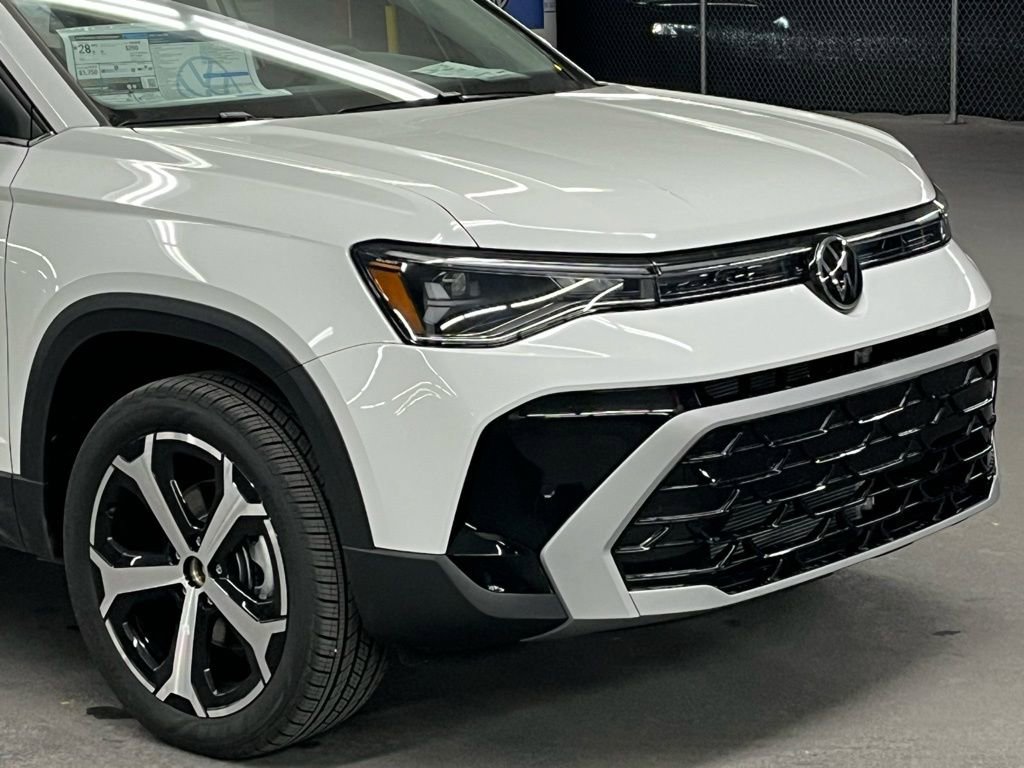 New 2026 Volkswagen Taos SEL image 40