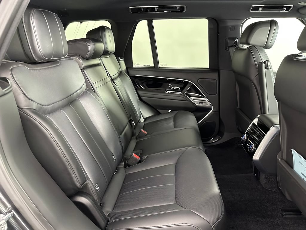 Used 2024 Land Rover Range Rover SE AWD/4WD image 19