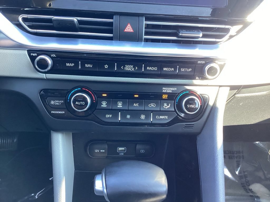 Used 2020 Kia Niro EX Premium FWD image 22