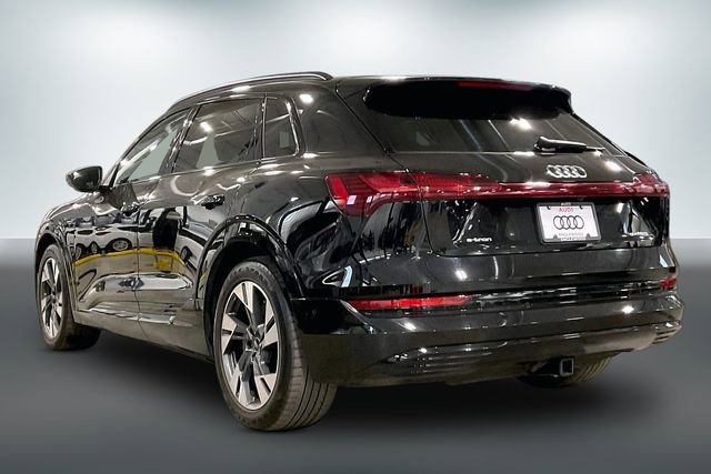 Used 2023 Audi e-tron Premium w/ Convenience Plus Package image 12