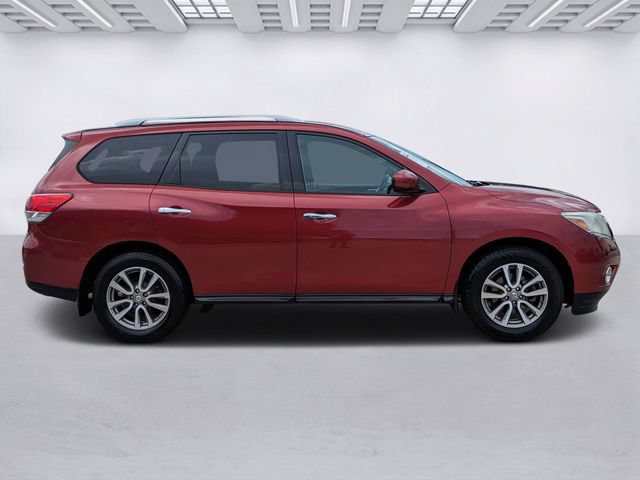Used 2016 Nissan Pathfinder SV FWD image 3