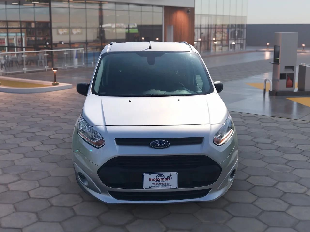 Used 2018 Ford Transit Connect XLT image 9
