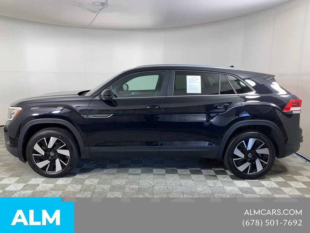 Used 2025 Volkswagen Atlas Cross Sport SE FWD image 6