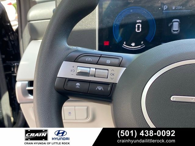 Used 2025 Hyundai Tucson SE image 17