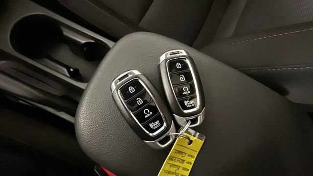 Certified 2023 Hyundai Kona SEL w/ Convenience Package AWD/4WD image 20