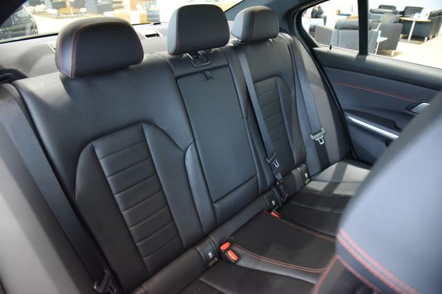 Used 2020 BMW 330i xDrive Sedan w/ Premium Package image 23
