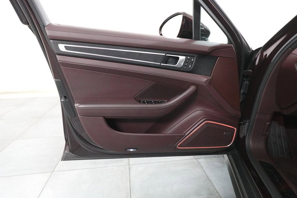 Used 2023 Porsche Panamera 4 Platinum Edition AWD/4WD image 26