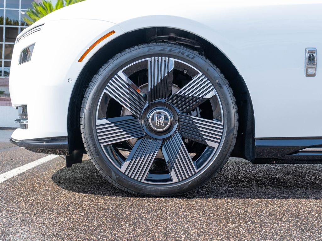 Used 2025 Rolls-Royce Spectre w/ Spectre Launch Package AWD/4WD image 12