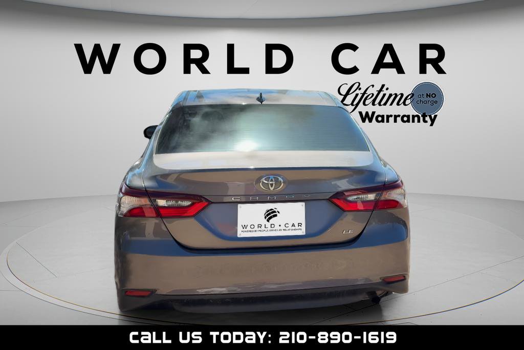 Used 2021 Toyota Camry LE FWD image 4