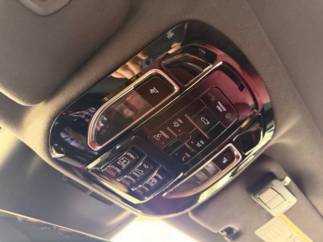 Used 2023 Maserati Grecale Modena AWD/4WD image 19
