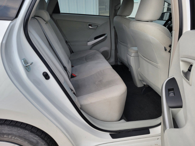 Used 2015 Toyota Prius Three image 15