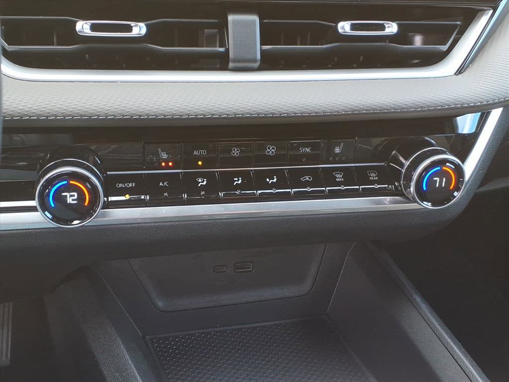 Used 2026 Chevrolet Equinox LT w/ Convenience Package II image 26