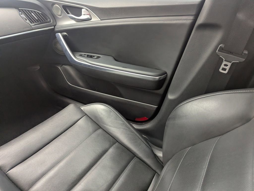 Used 2020 Kia Stinger GT2 image 14