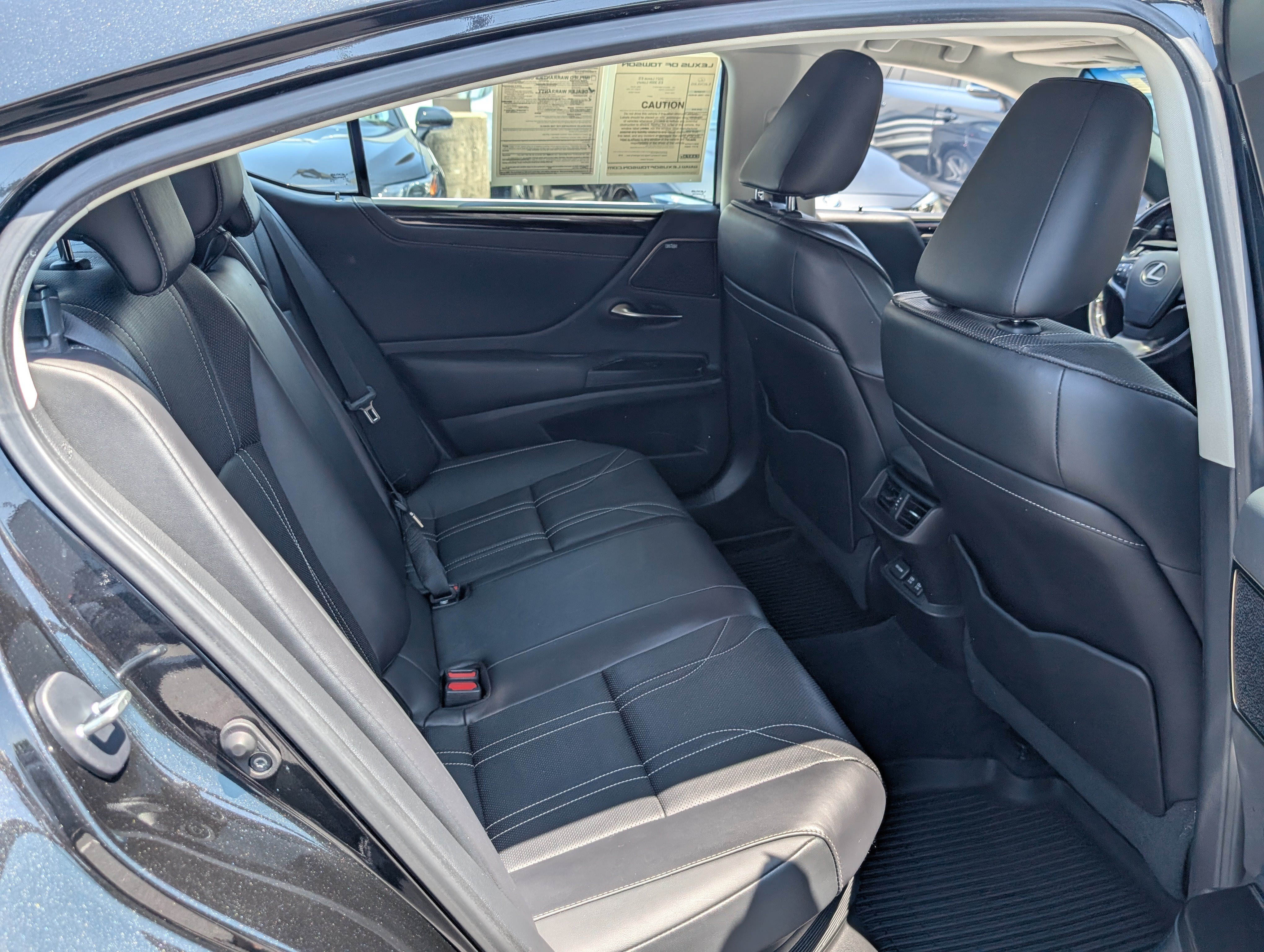 Certified 2021 Lexus ES 300h w/ Accessory Package FWD image 12