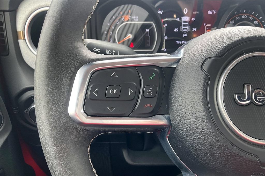 Used 2025 Jeep Wrangler Unlimited Sahara AWD/4WD image 18