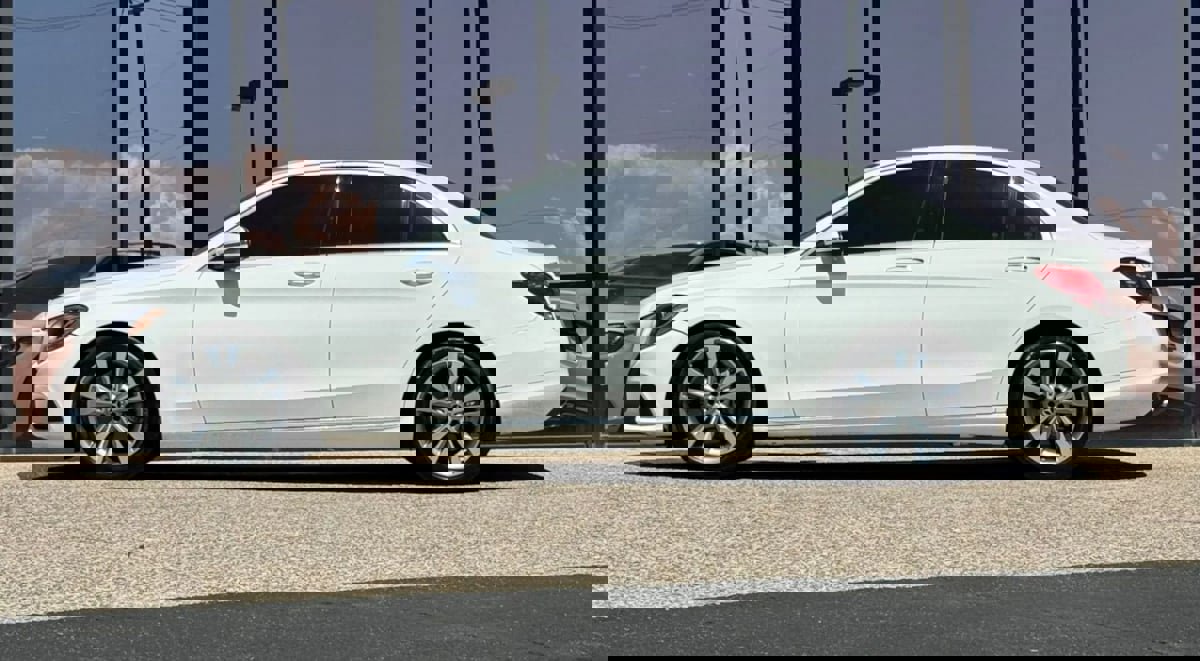 Used 2018 Mercedes-Benz C 300 Sedan w/ Premium Package image 6