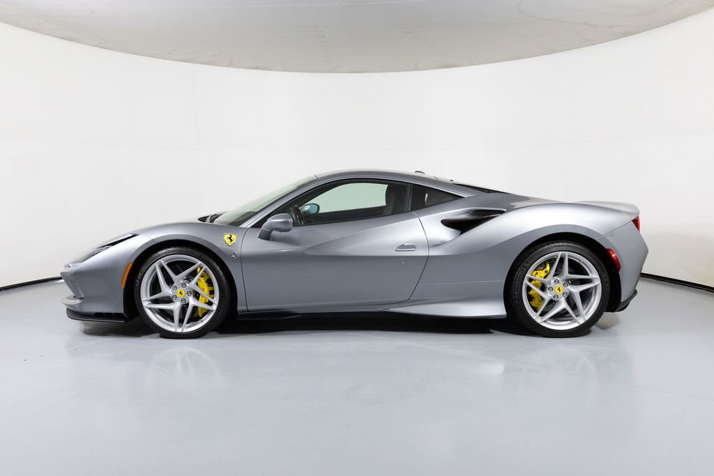 Used 2021 Ferrari F8 Tributo image 3