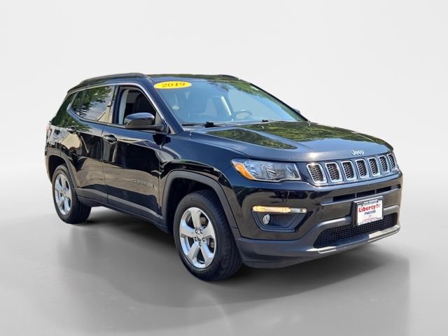 Used 2019 Jeep Compass Latitude w/ Popular Equipment Group AWD/4WD image 1