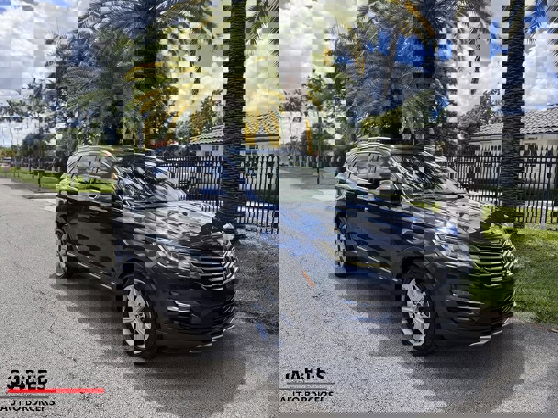 Used 2017 Lincoln MKC Premiere image 7