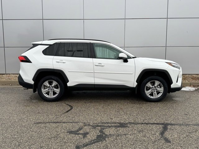 Used 2022 Toyota RAV4 XLE image 32