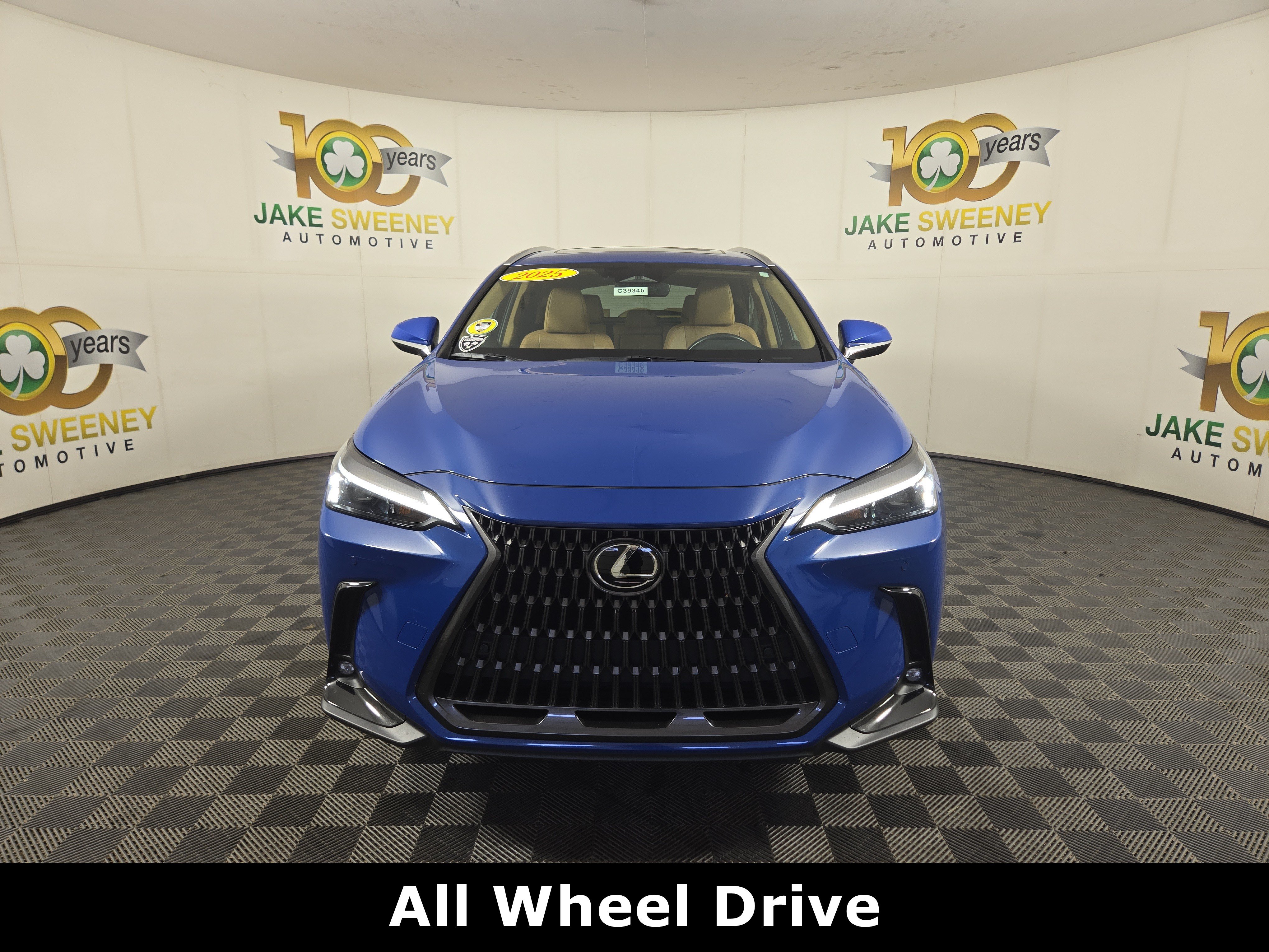 Used 2025 Lexus NX 350h AWD image 3