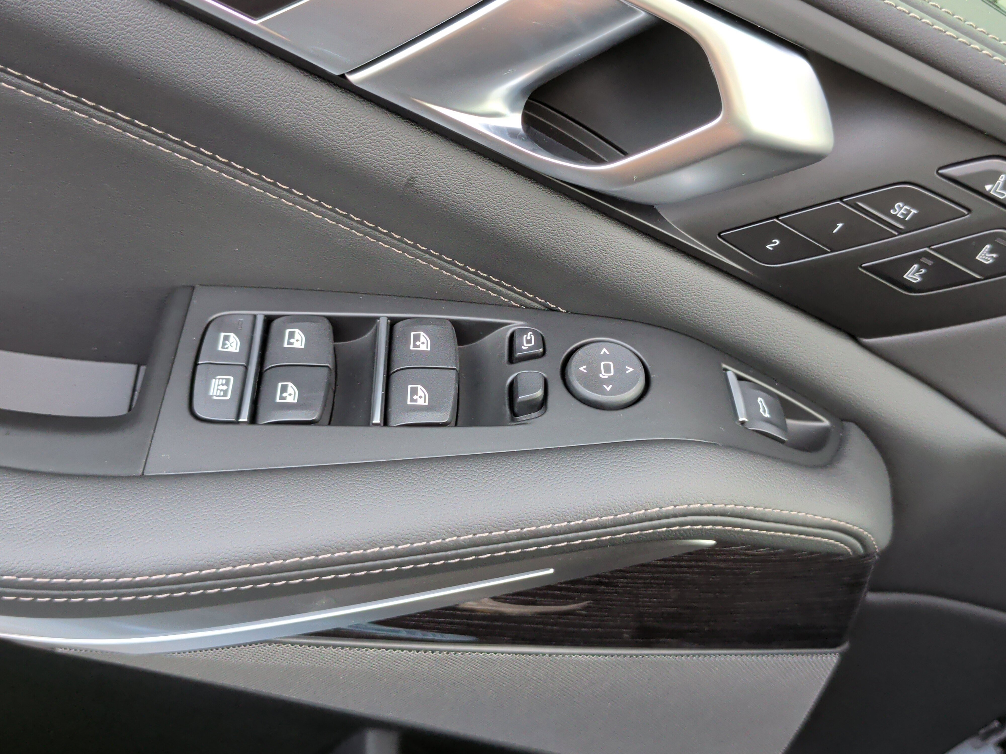 Certified 2026 BMW X7 xDrive40i w/ Executive Package image 27