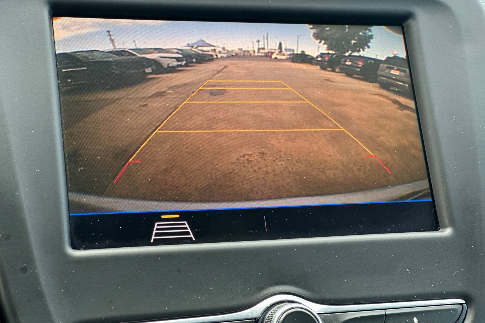 Used 2021 Chevrolet Equinox LS w/ LS Convenience Package image 19