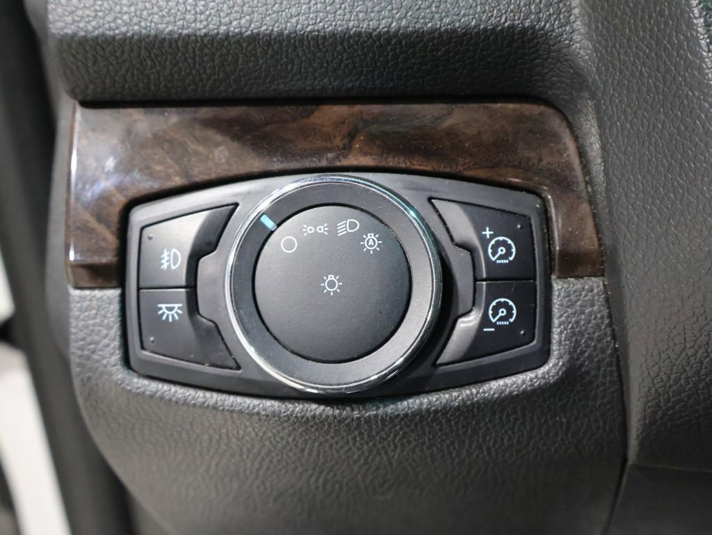 Used 2013 Ford Explorer Limited image 31