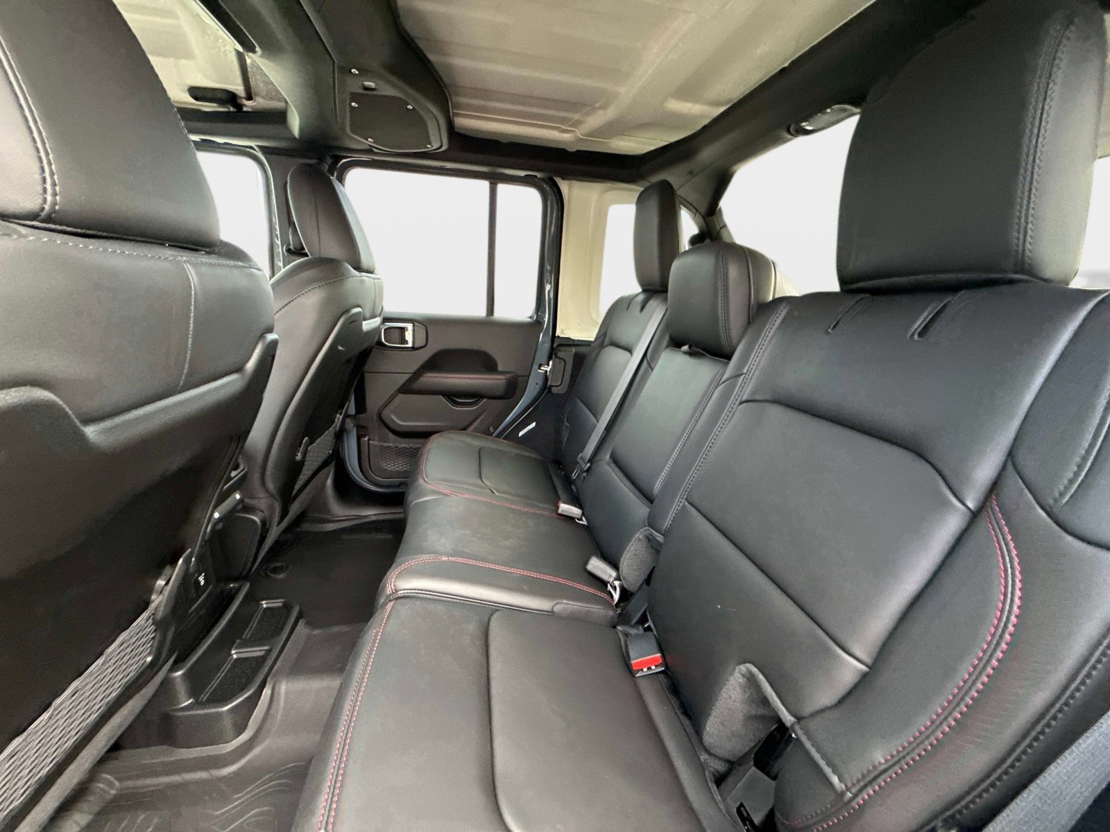 New 2026 Jeep Wrangler Unlimited Rubicon w/ Safety Group image 13