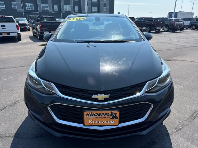 Used 2017 Chevrolet Cruze LT w/ Convenience Package FWD image 8