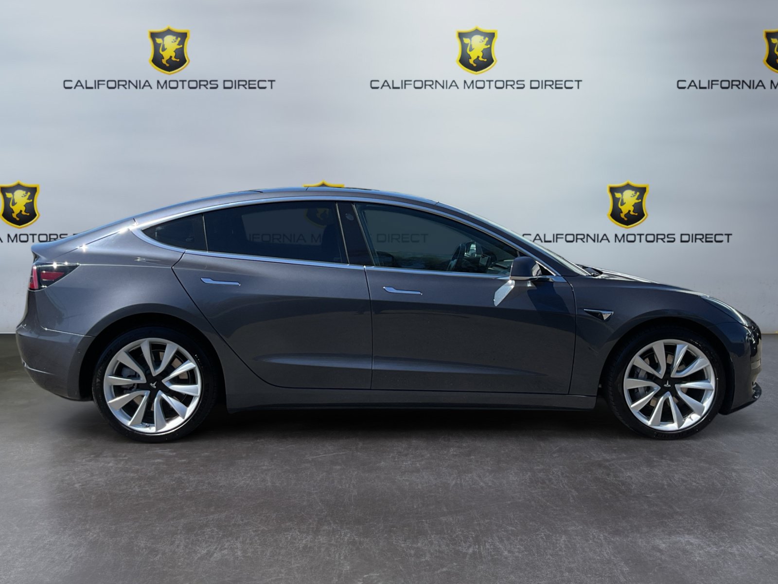 Used 2018 Tesla Model 3 Long Range RWD image 4