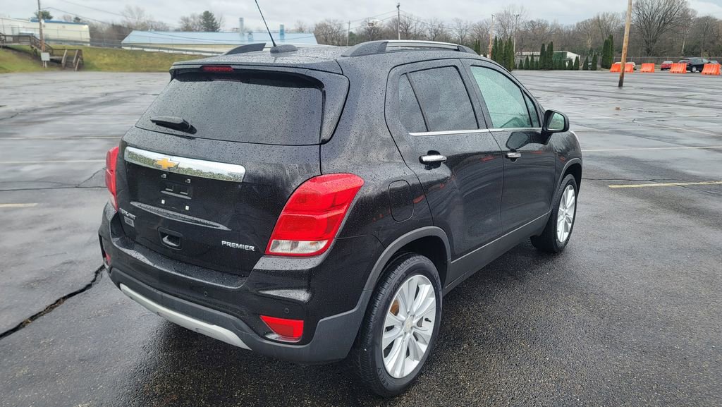 Used 2020 Chevrolet Trax Premier w/ LPO, Cargo Package image 12