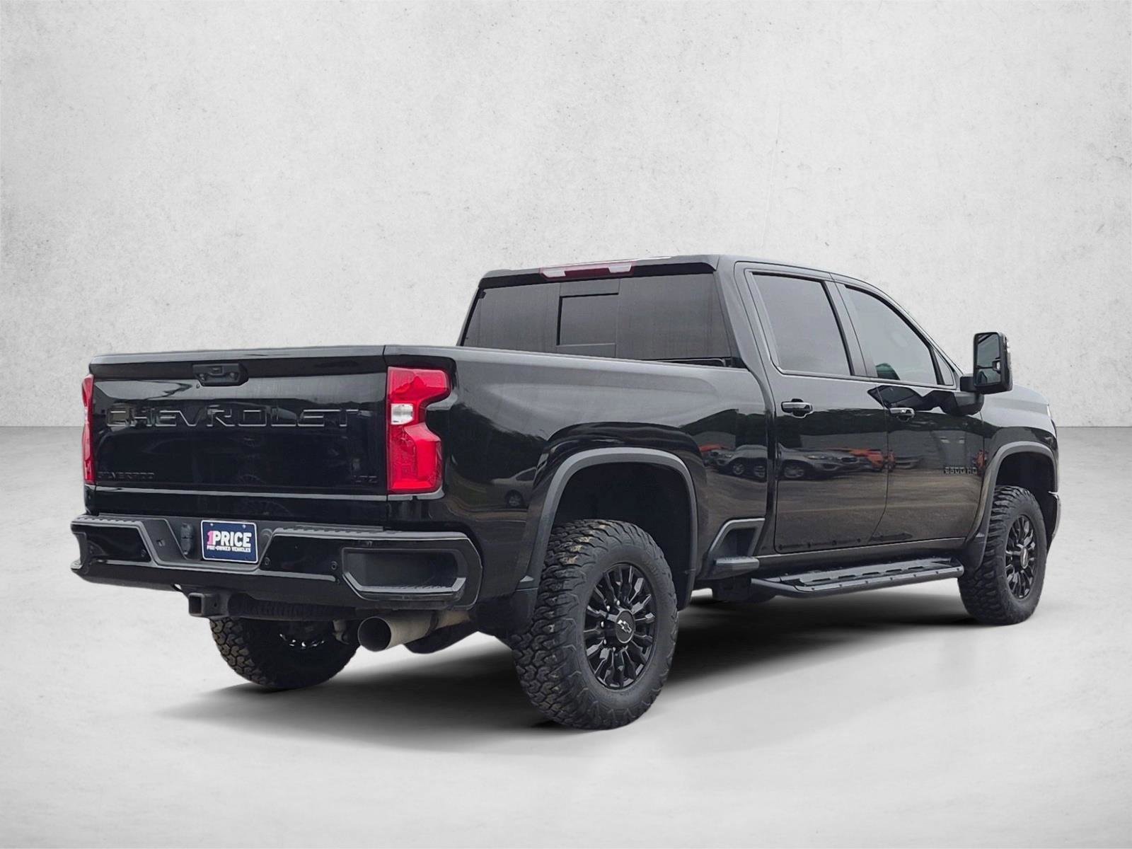 Used 2022 Chevrolet Silverado 2500 LTZ w/ LTZ Plus Package AWD/4WD image 5