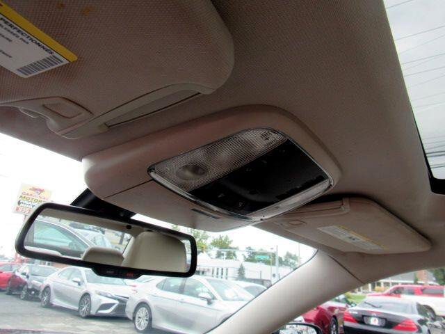 Used 2019 Chrysler 300 Touring L w/ Quick Order Package 22F image 39