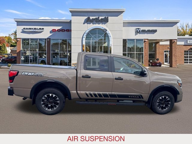 Used 2023 Nissan Titan PRO-4X w/ Pro-4x Convenience Package AWD/4WD image 7
