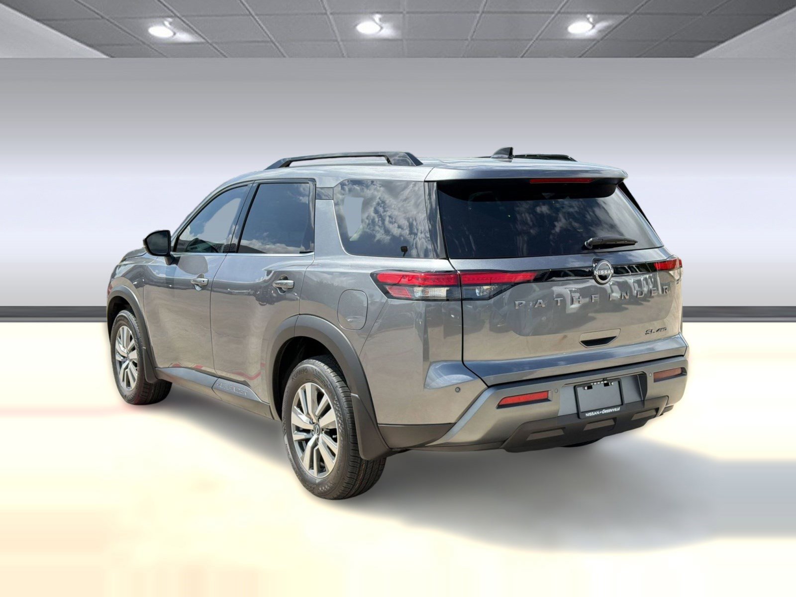 New 2026 Nissan Pathfinder SL image 3