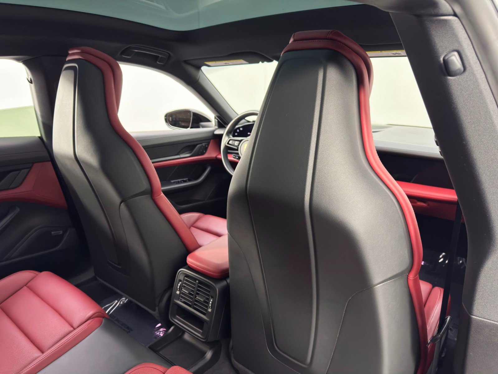 Used 2023 Porsche Taycan w/ Premium Package image 38