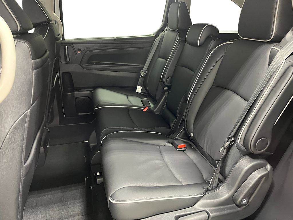 New 2026 Honda Odyssey Touring image 23
