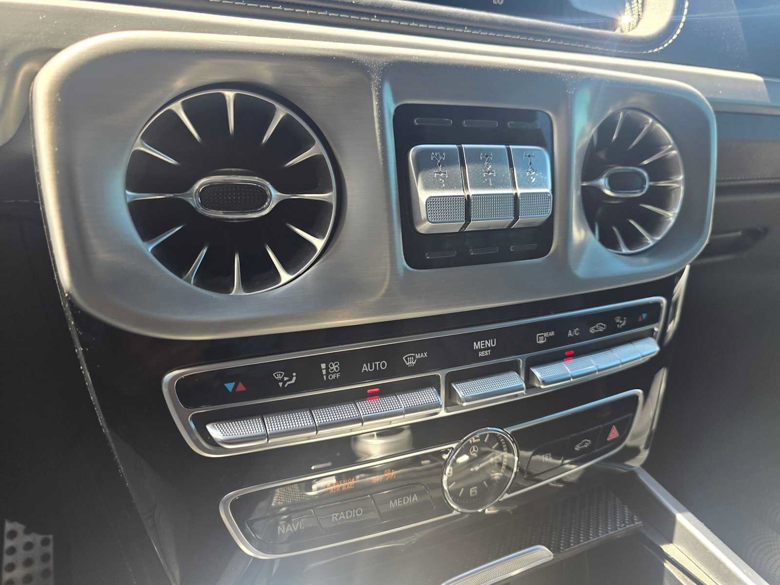 Used 2023 Mercedes-Benz G 550 image 30