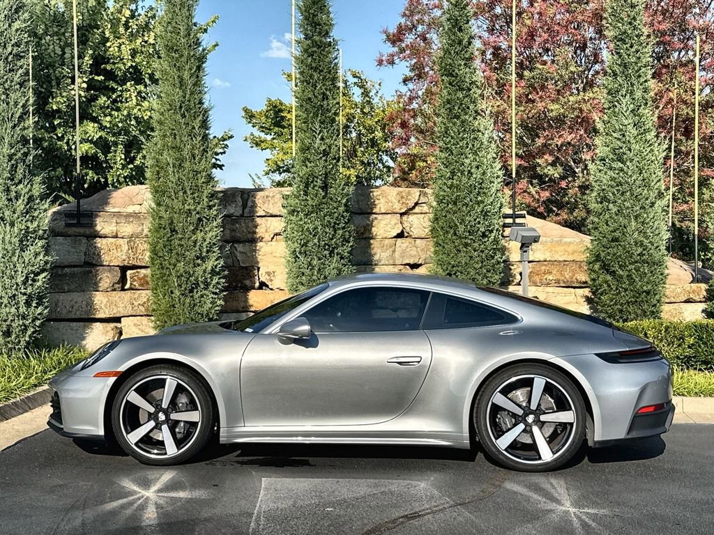 Used 2025 Porsche 911 Carrera image 2