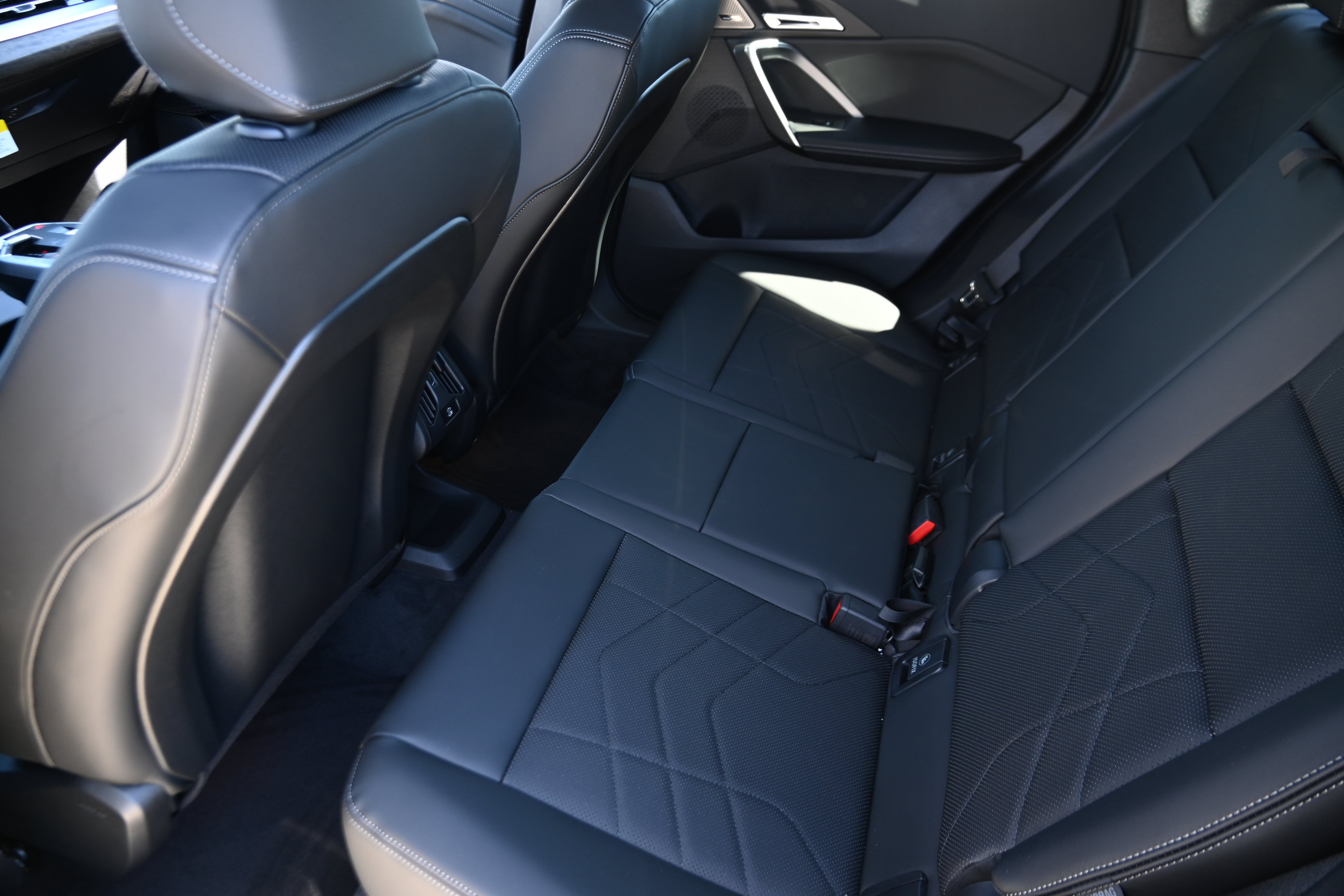 New 2027 BMW X1 xDrive28i AWD/4WD image 12