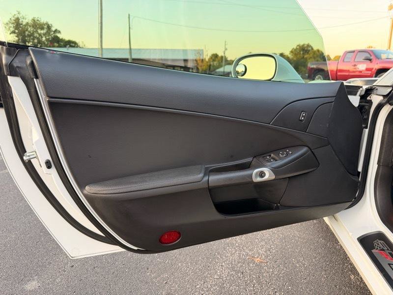 Used 2013 Chevrolet Corvette Coupe RWD image 22
