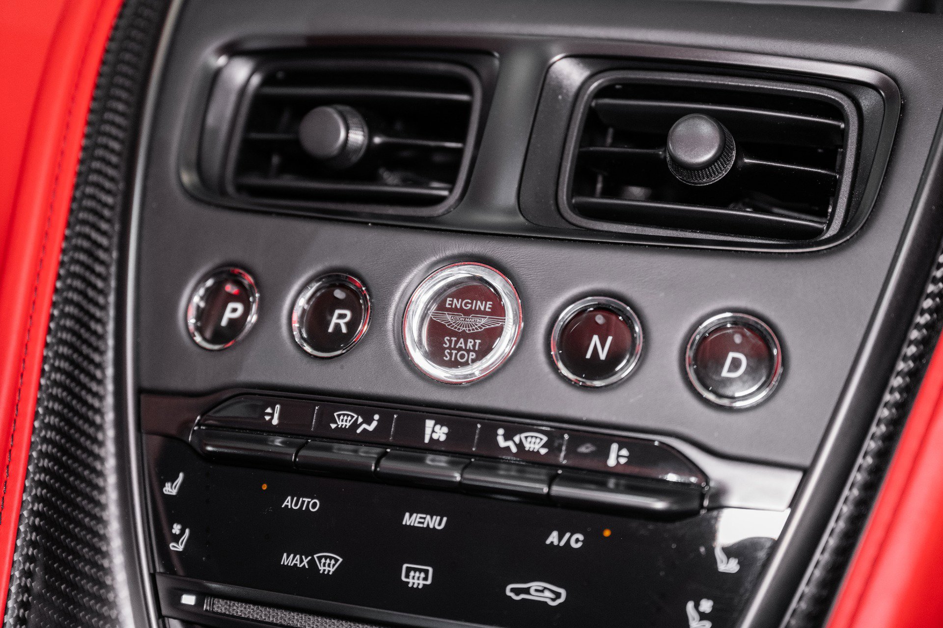 Used 2023 Aston Martin DB11 V8 Coupe image 27